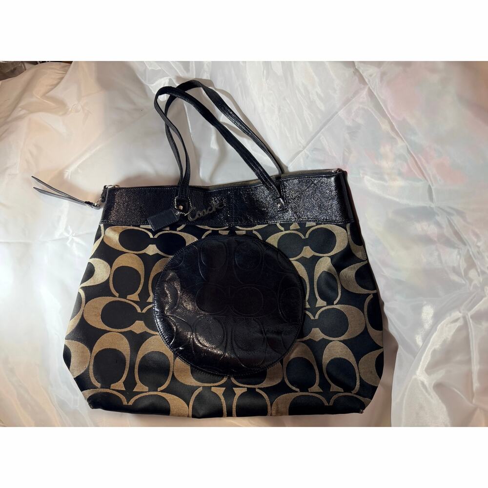 COACH Laura Signature Bag Tote Purse F18335 Black Cream
